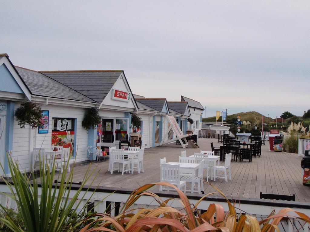 Holidays At Perran Sands Holiday Park Perranporth Eksteriør bilde
