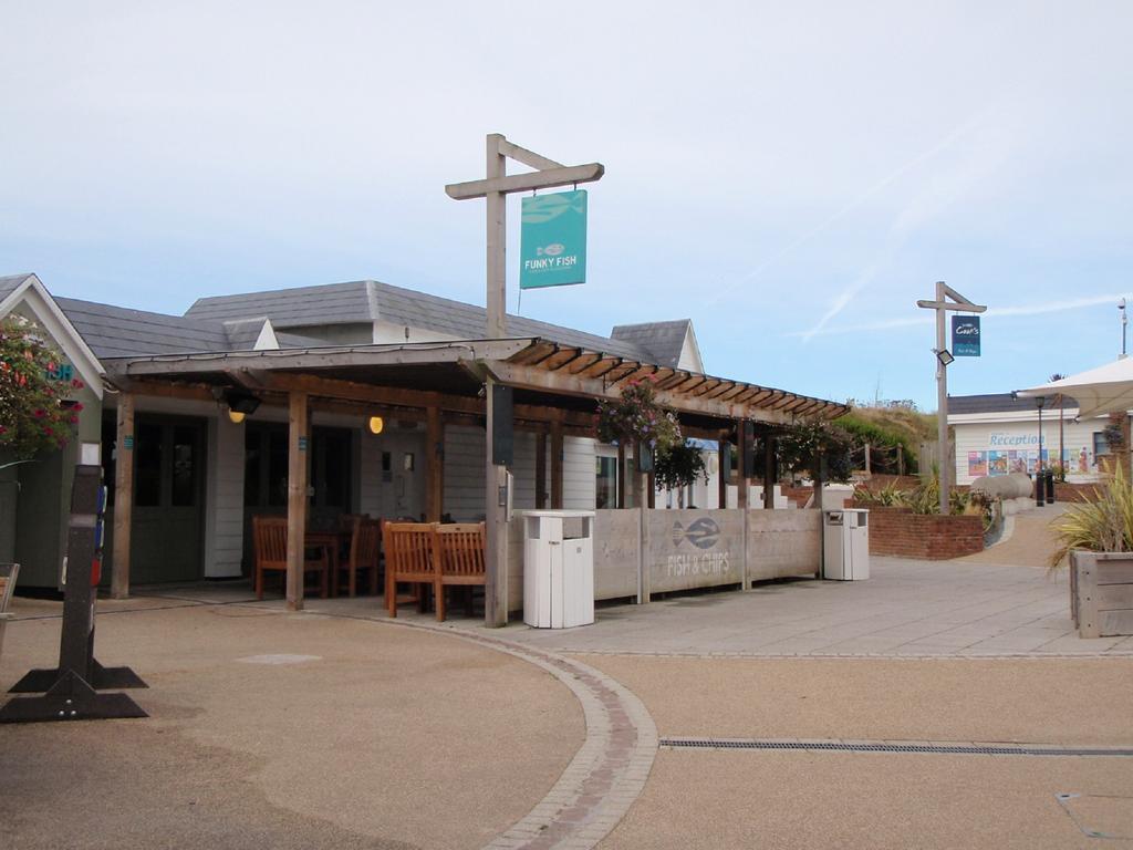Holidays At Perran Sands Holiday Park Perranporth Eksteriør bilde